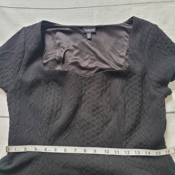 Torrid Size 00 Mini Textured Knit Skater Dress Black fit & Flare Short Sleeve - Picture 7 of 12